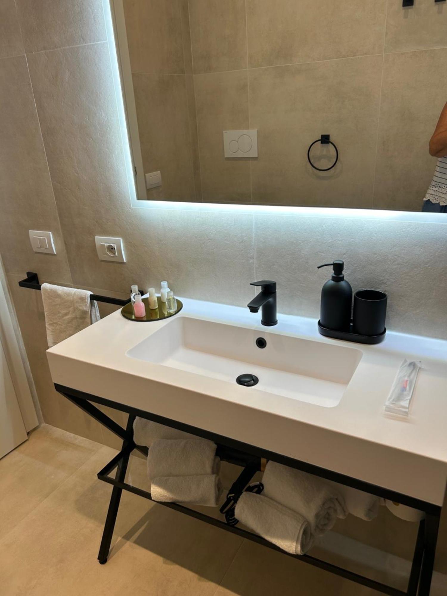 Casa Lounge Costituzione Hotell Cagliari Eksteriør bilde